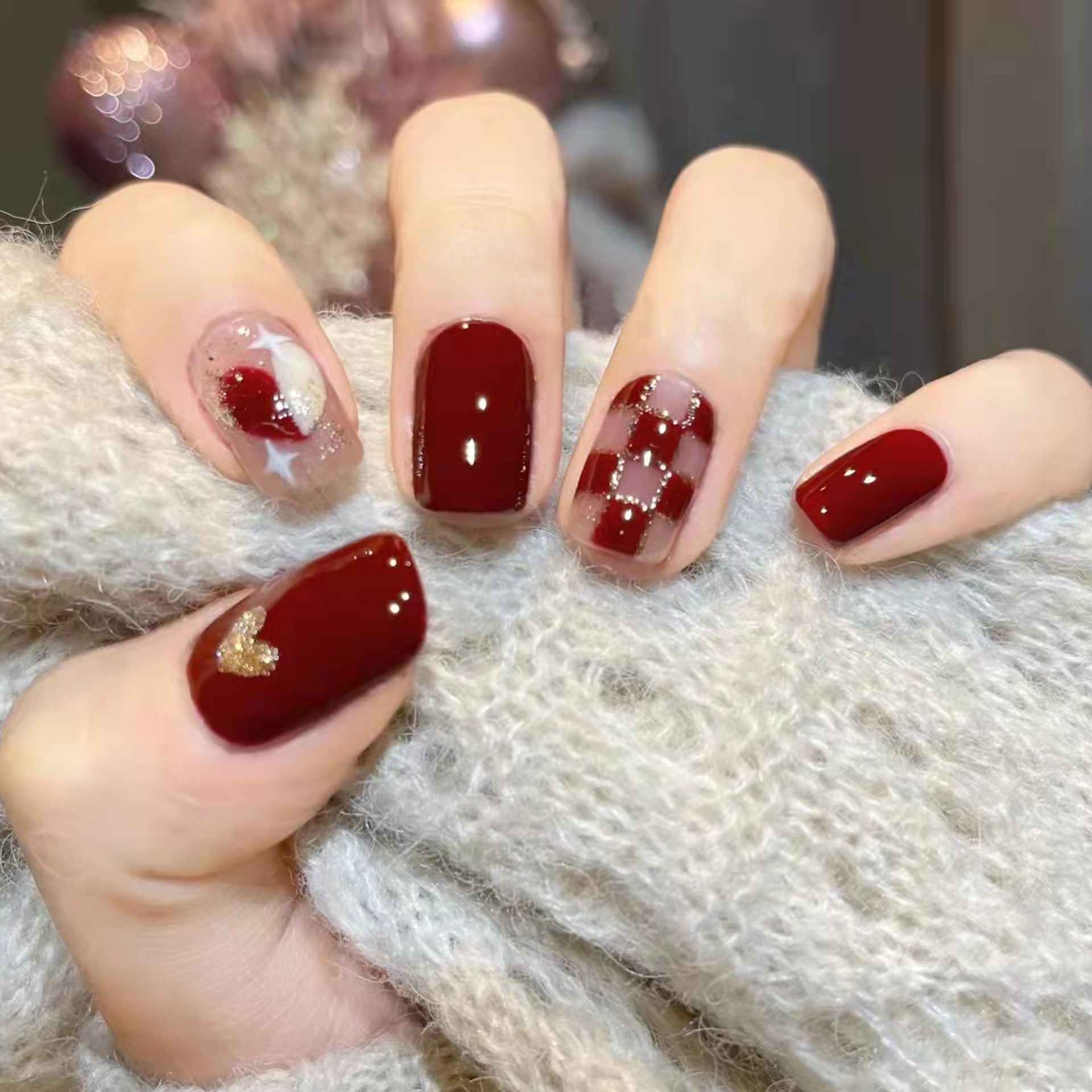 N-156 - Red Maroon Heart & Grid   - Press On Nail Set Of 24 - Free 24 Pcs Sticker Sheet Included